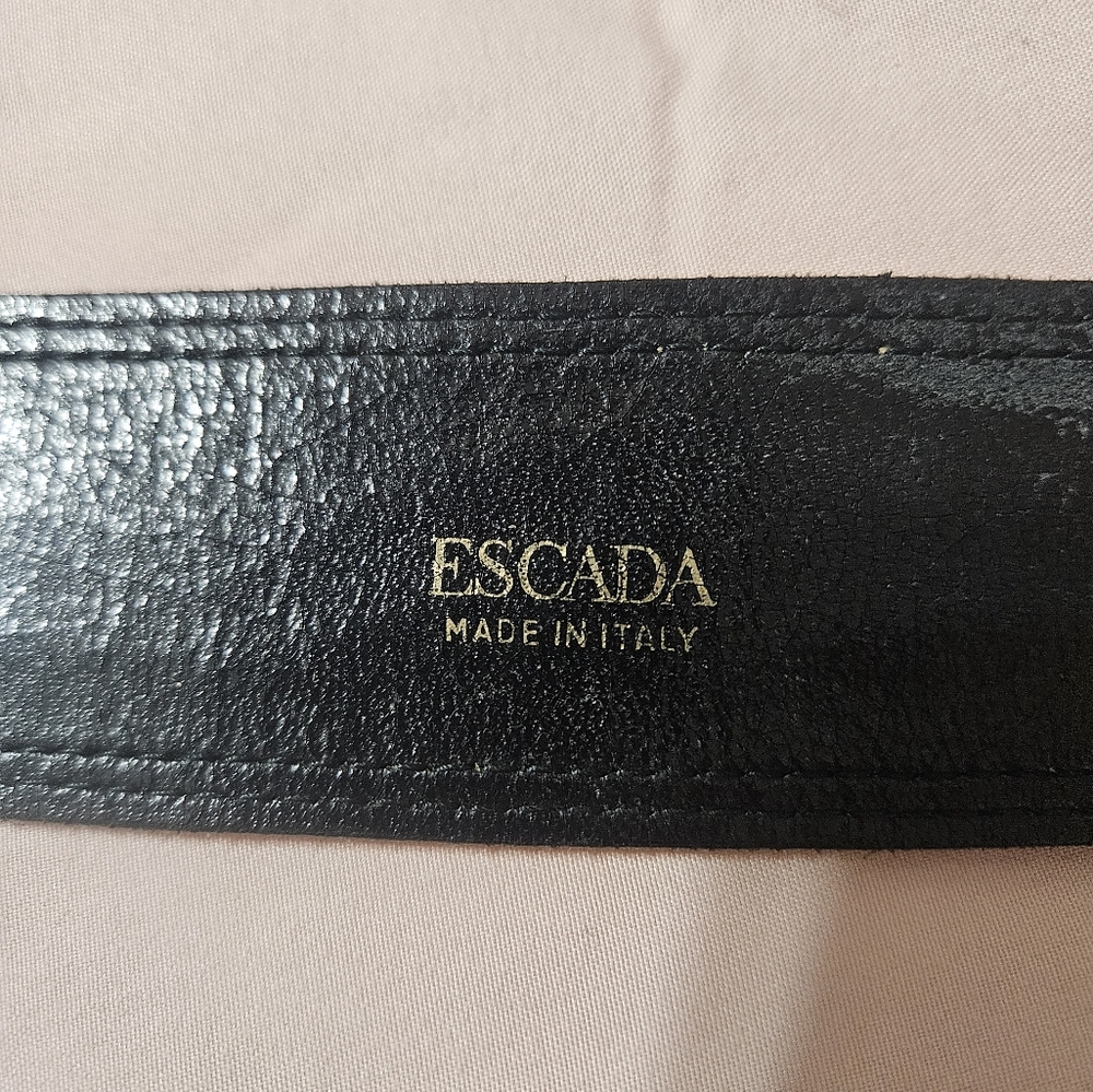 Escada belt - Picture 3 of 9